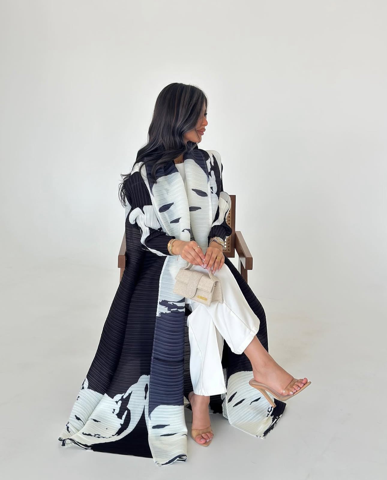 Ivory Echo Abaya